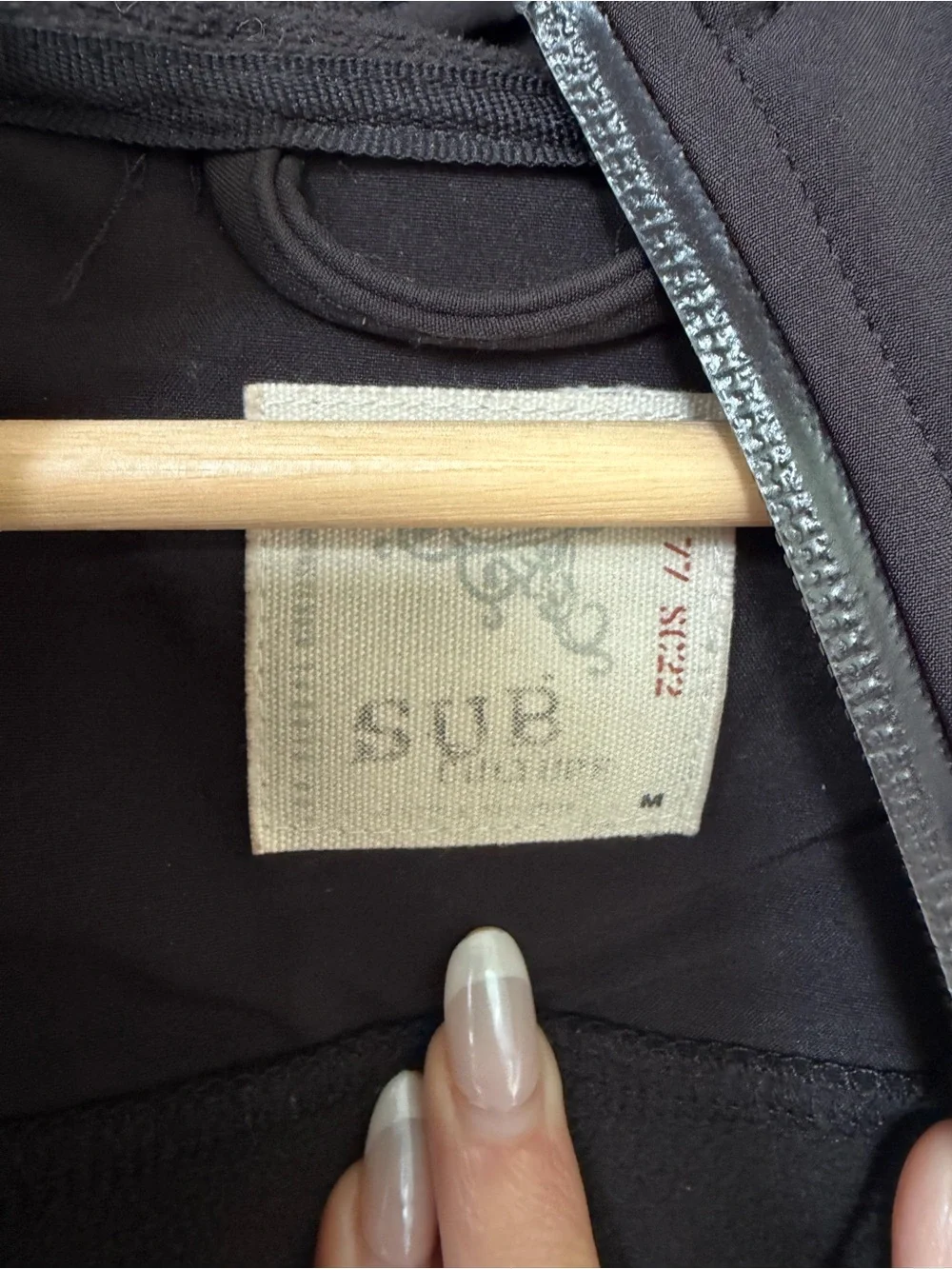 Subculture black hooded
